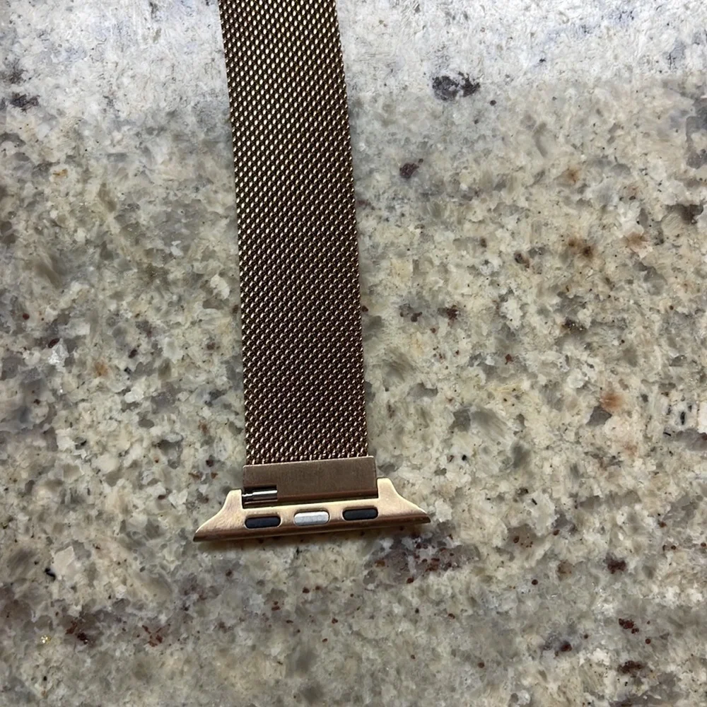Delilah Purple Silicone Apple Watch Band 38mm 40mm 41mm Rose Gold Mesh Band